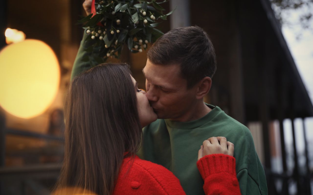 Reconnecting After Play: The Intimate Ritual That Keeps SwingersNest Couples Closer Than Ever