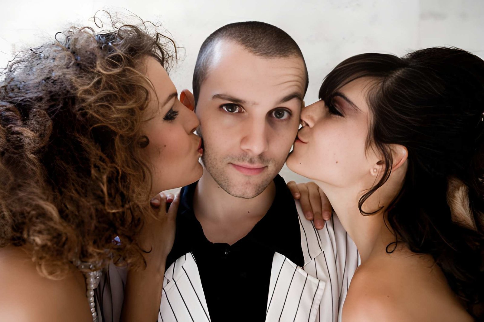 Beyond Traditional Masculinity: How Cuckolding Encourages Emotional Growth and Self-Confidence in Modern Relationships