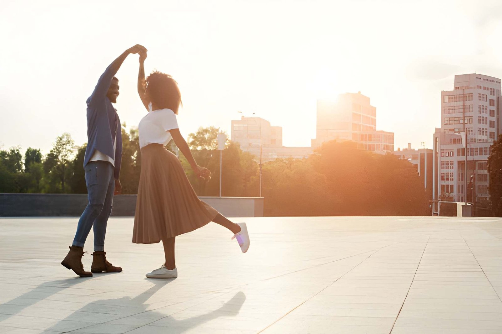 Boundaries That Liberate: How Clear Agreements Strengthen Connection in the Lifestyle