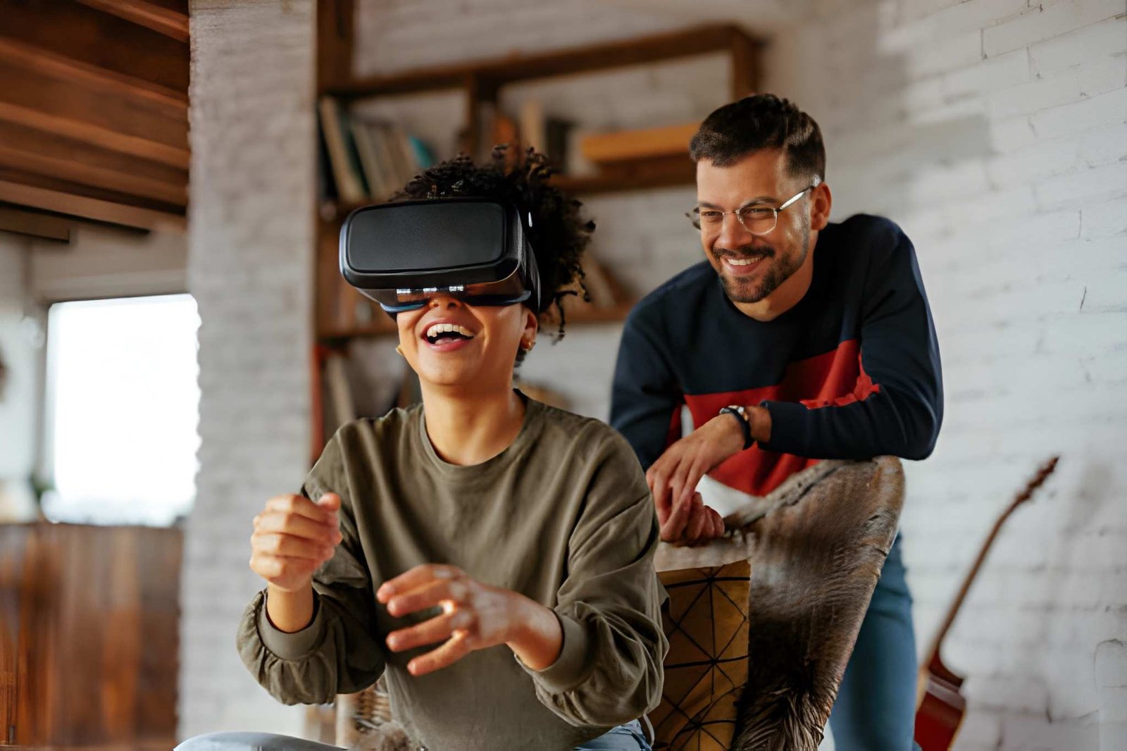 Falling in Love in Virtual Reality: How VR Accelerates Intimacy