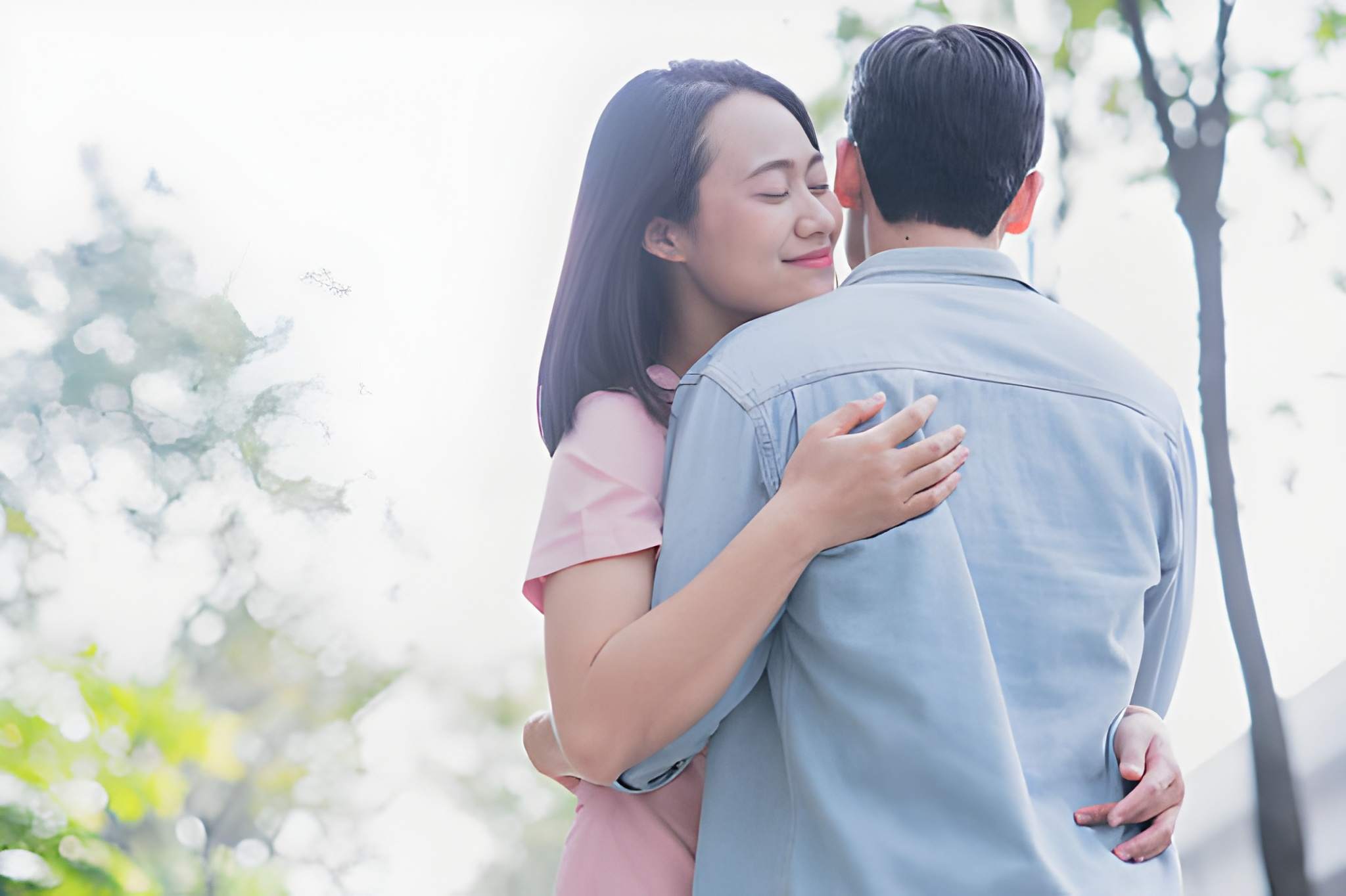 How Couples Successfully Talk About Swinging Without Conflict