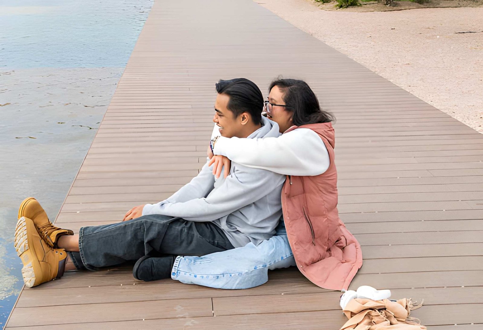 The Invisible Rules of Swinging: How Trust, Communication, and Boundaries Shape Safer Experiences