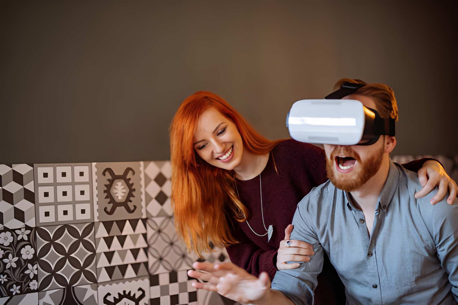 The Psychology of Virtual Eye Contact: Why It Feels So Real in Hybrid VR