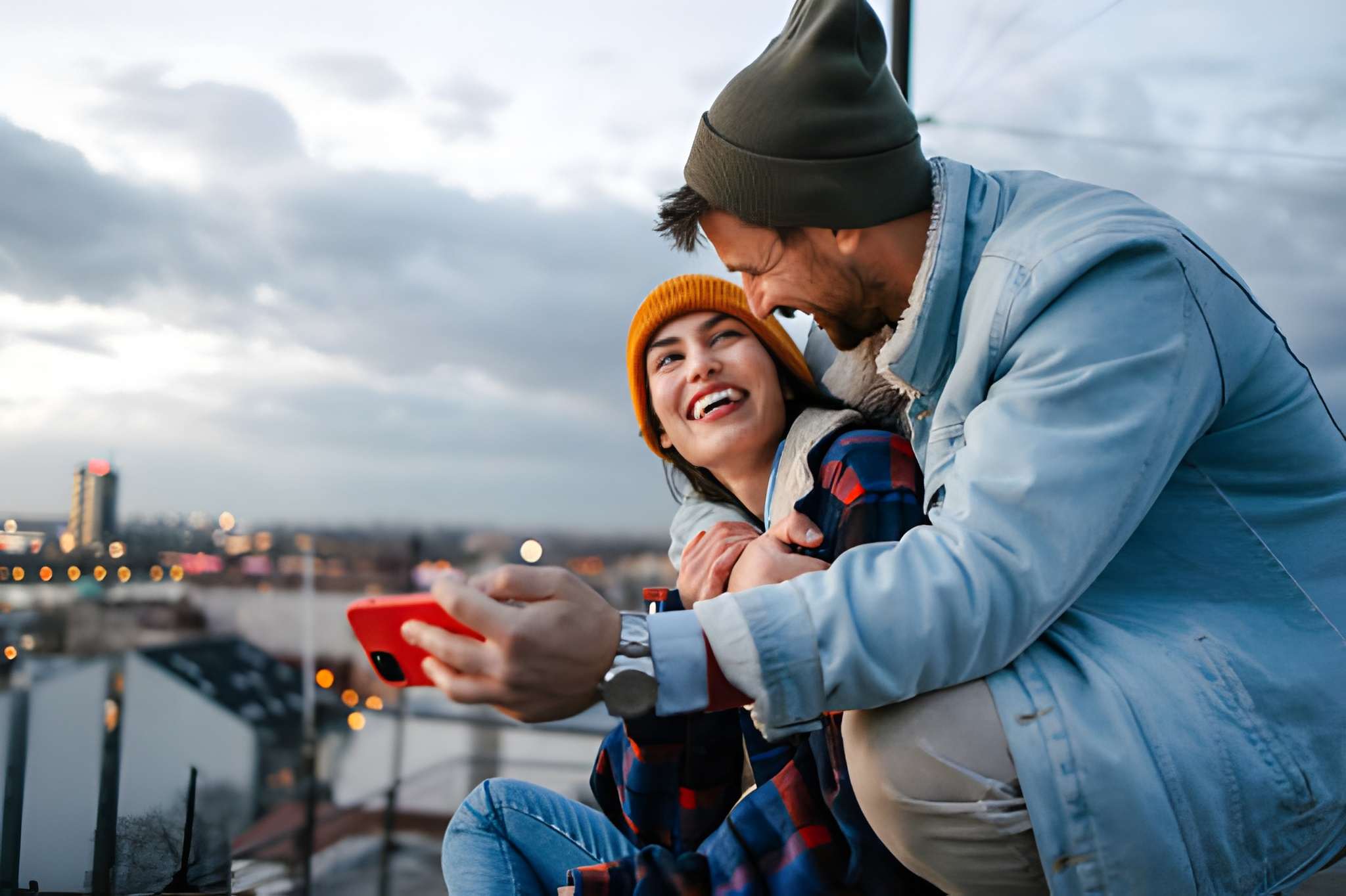 The Subtle Power of Couple Flirting: How Attraction Grows When Pressure Disappears