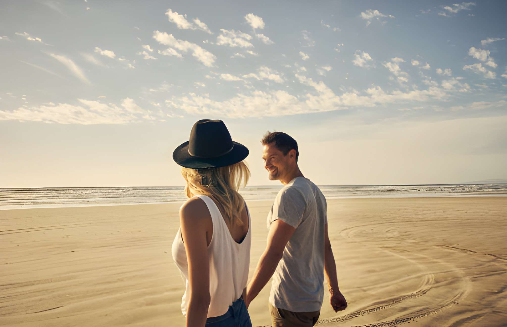 Two Roads, One Desire: Understanding Soft Swinging and Full Swap Through Real Lifestyle Experiences