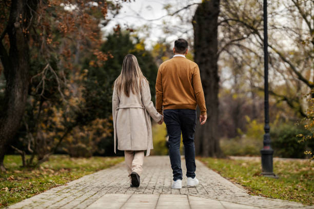 When Desire Isn’t Equal: How Couples Navigate Different Paces in Open Relationships
